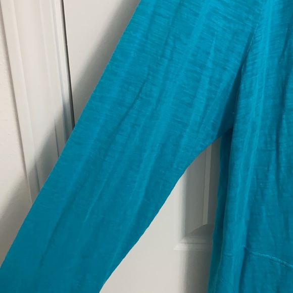 CHICOS the ultimate blue Tee 3X - Picture 3 of 7